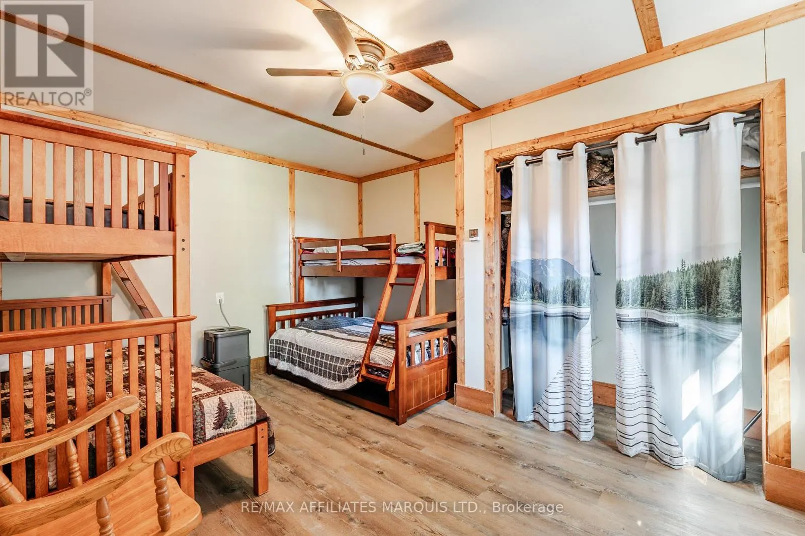 6286 PLEASANT DRIVE