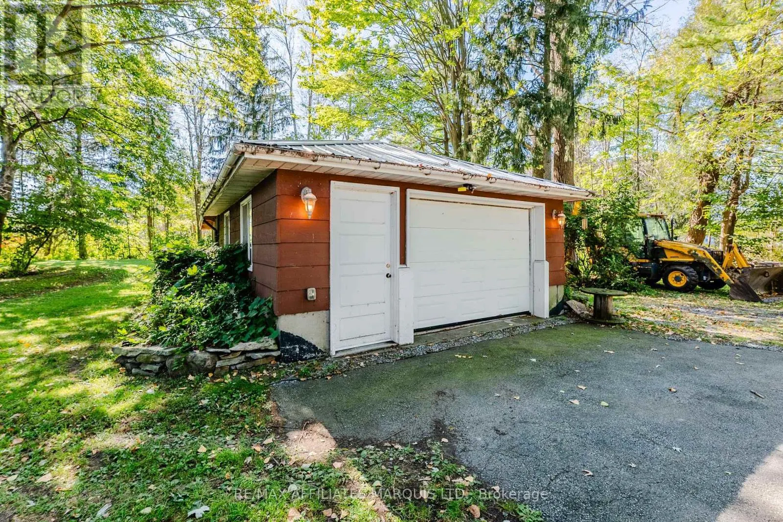 6286 PLEASANT DRIVE
