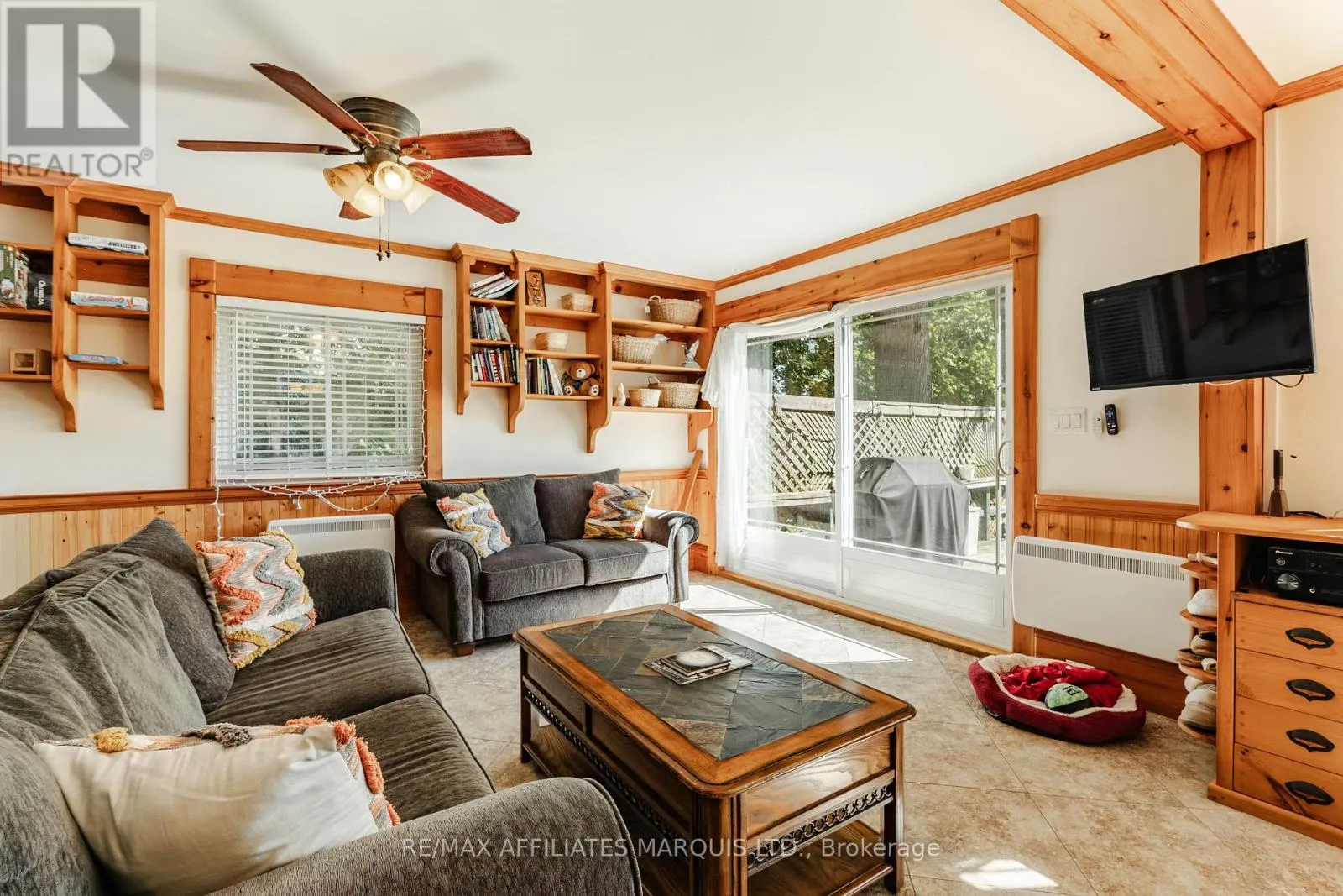 6286 PLEASANT DRIVE