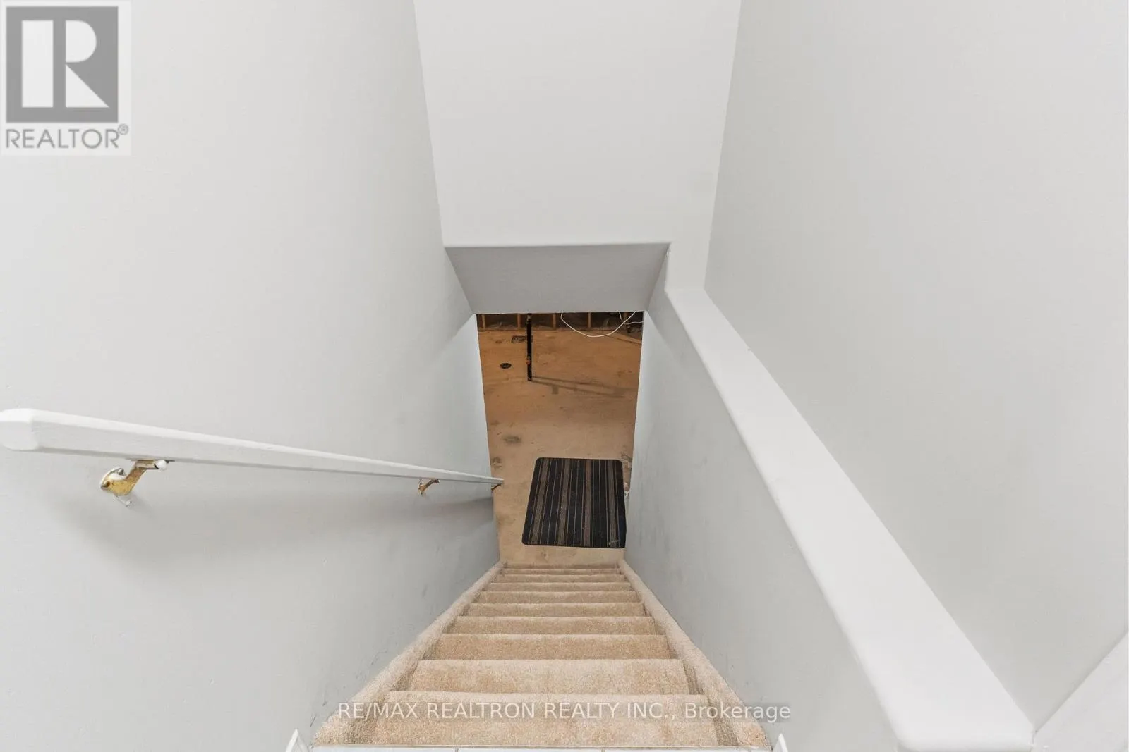 25 LINDEN LANE