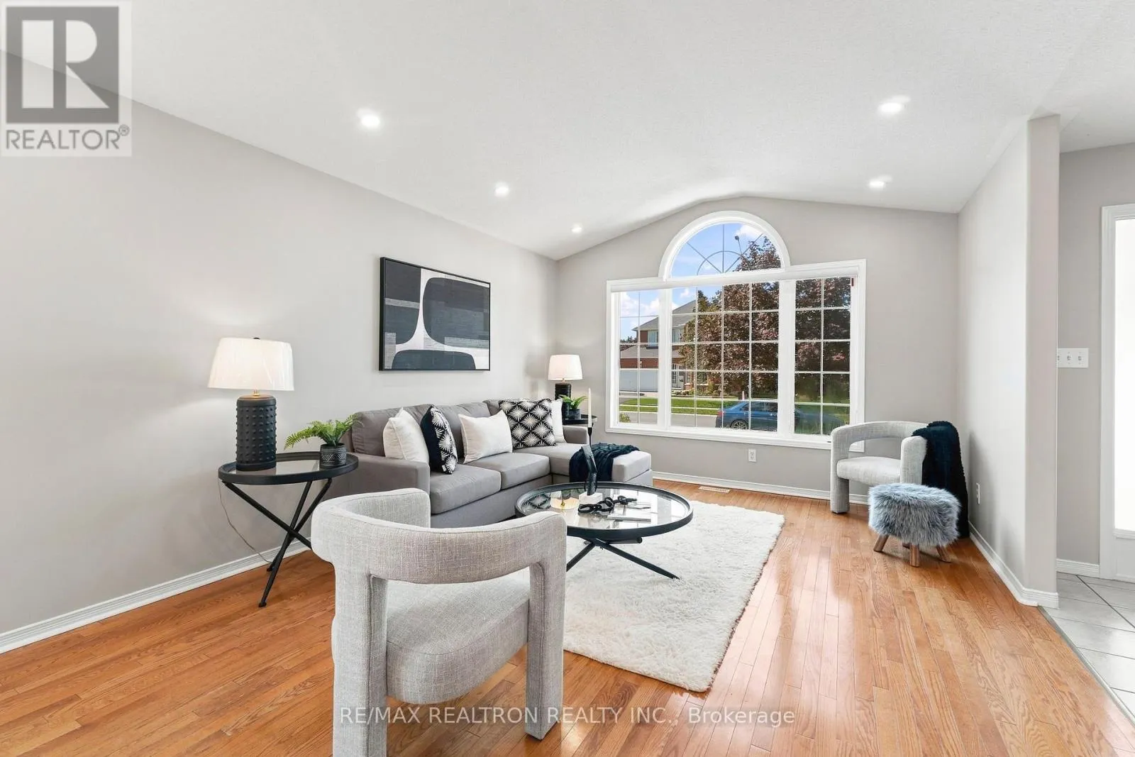 25 LINDEN LANE