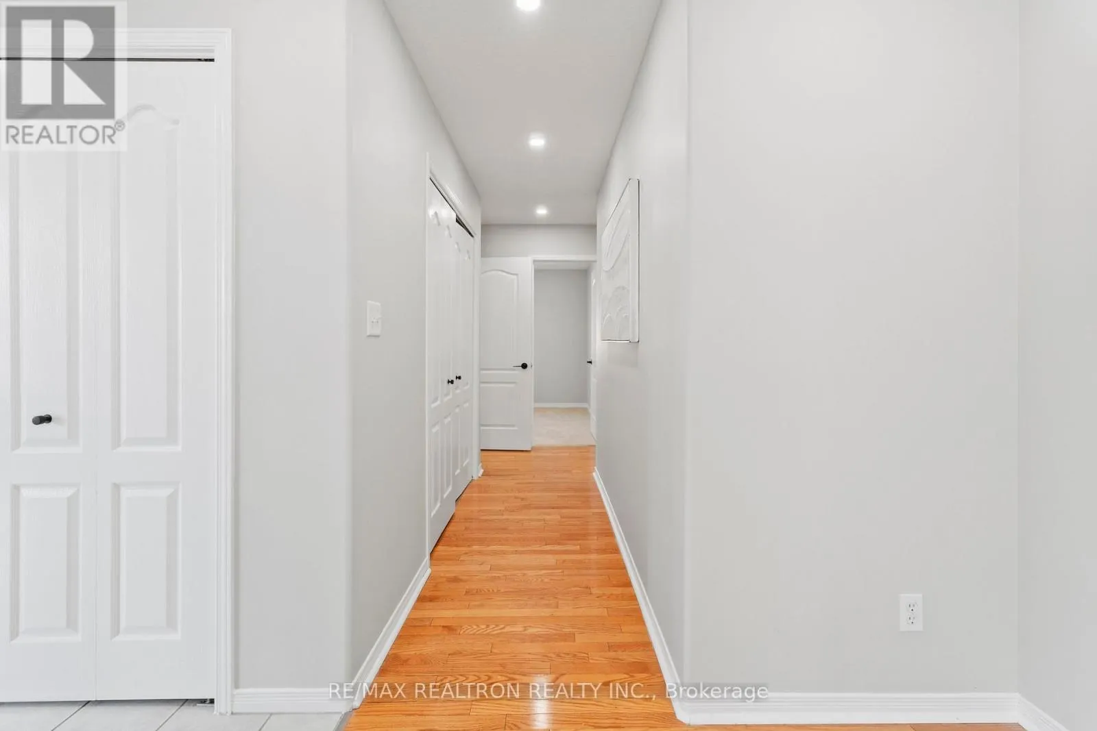 25 LINDEN LANE