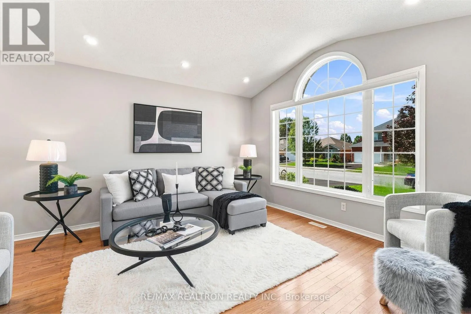 25 LINDEN LANE