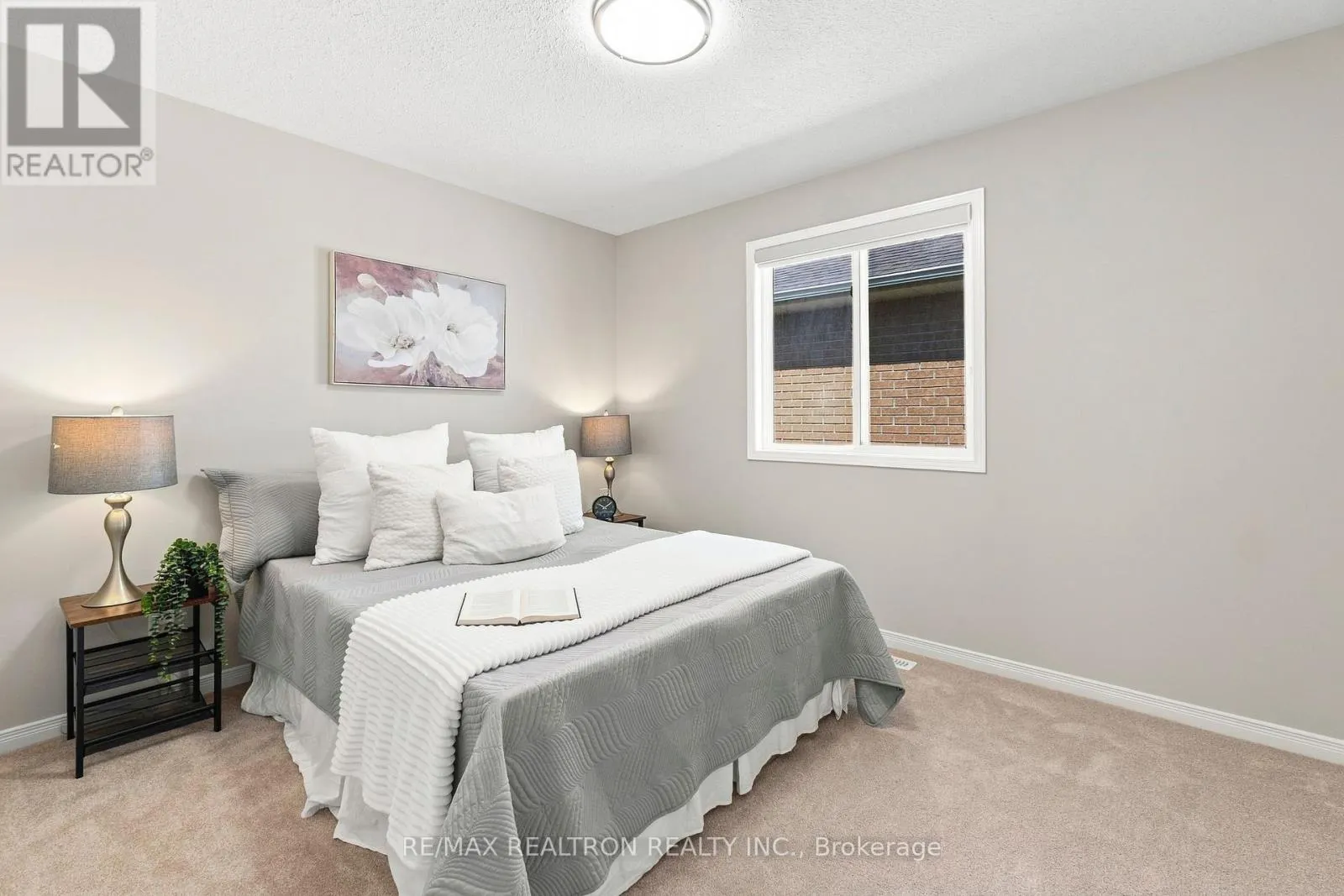25 LINDEN LANE