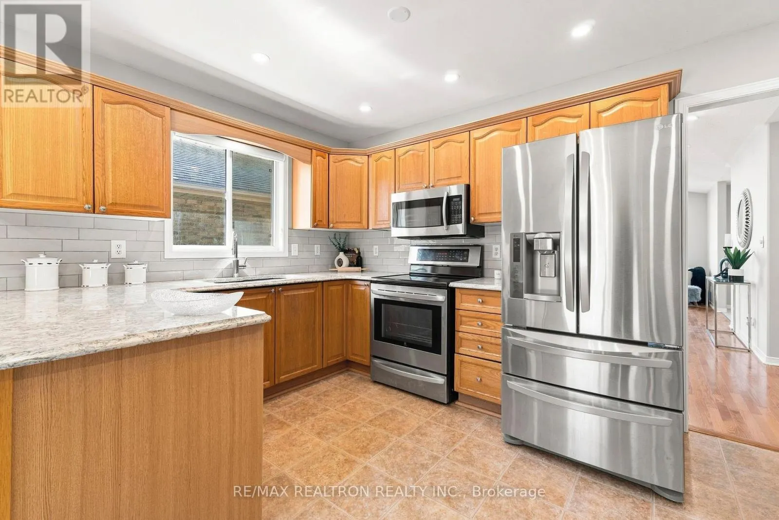 25 LINDEN LANE