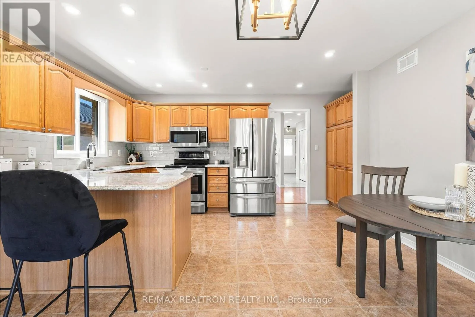 25 LINDEN LANE