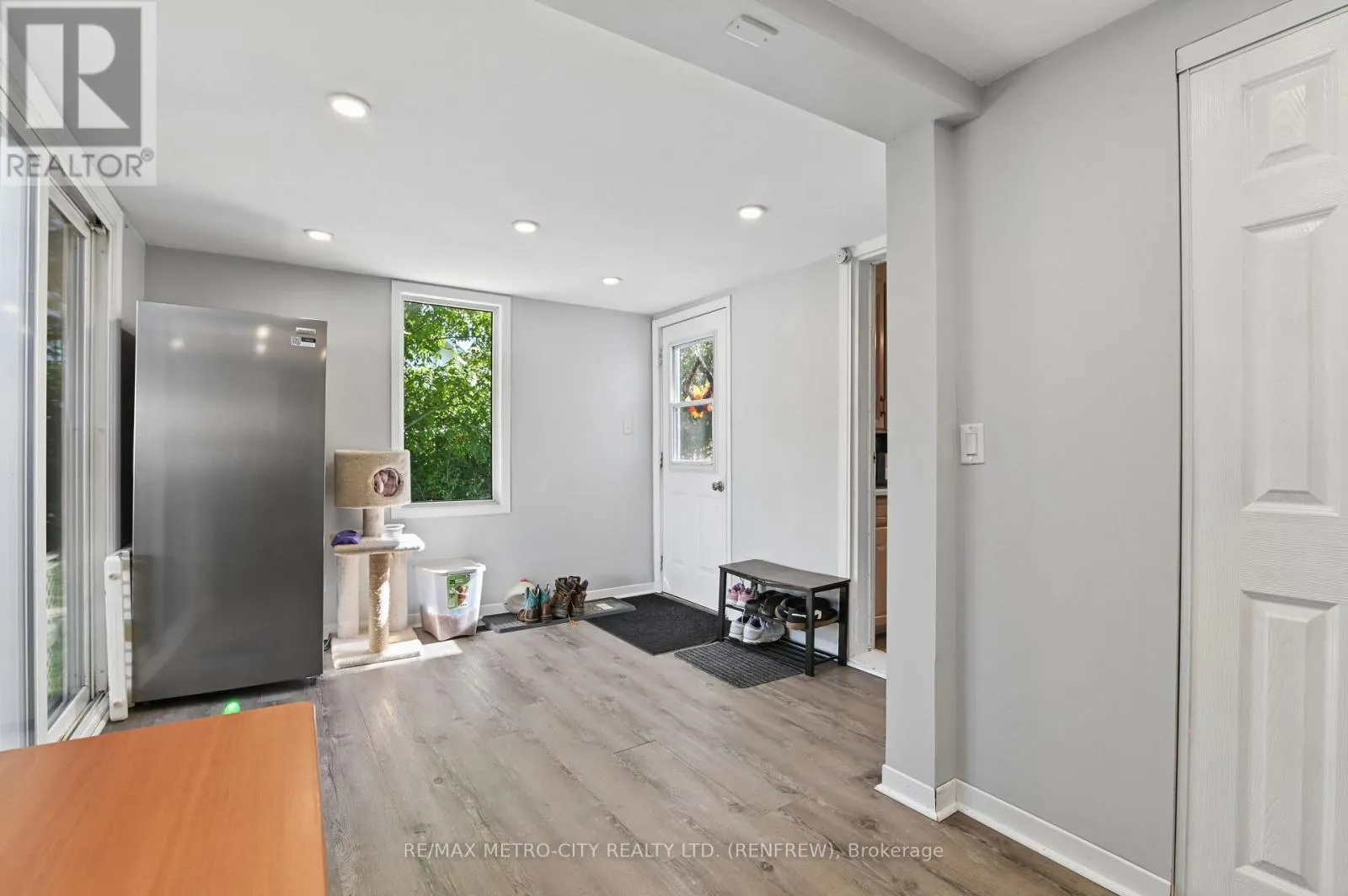 2328 KERR LINE