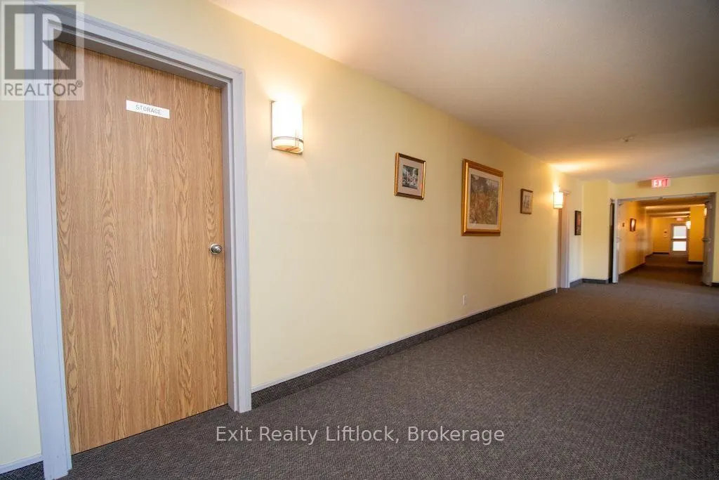 202 C - 1099 CLONSILLA AVENUE #202 C