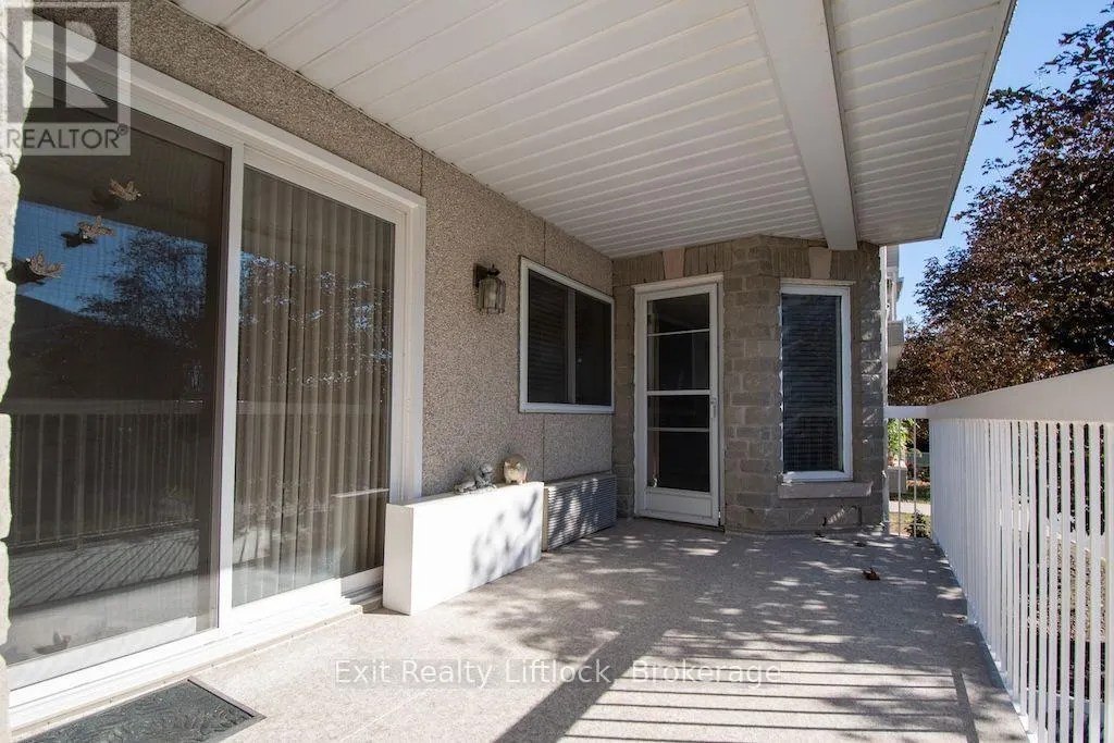 202 C - 1099 CLONSILLA AVENUE #202 C