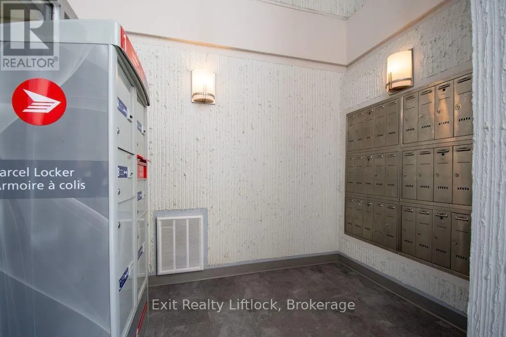202 C - 1099 CLONSILLA AVENUE #202 C