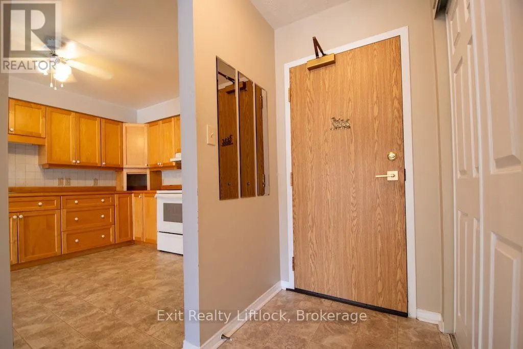 202 C - 1099 CLONSILLA AVENUE #202 C