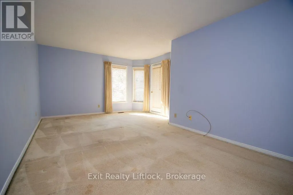 202 C - 1099 CLONSILLA AVENUE #202 C