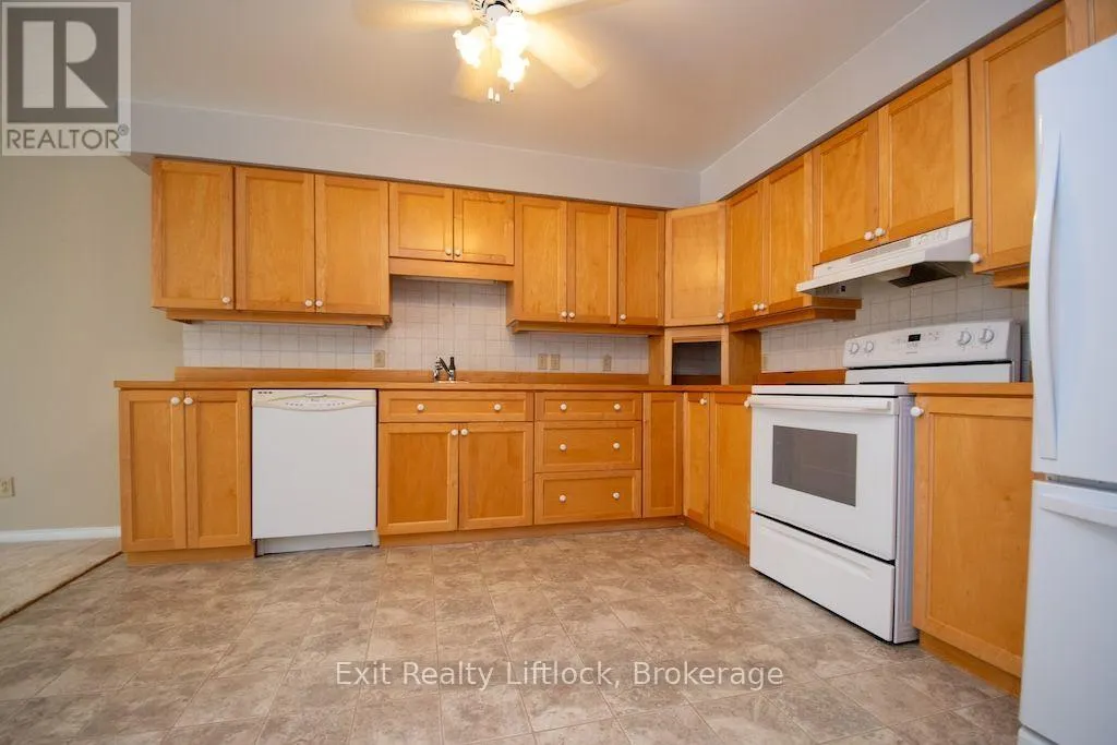 202 C - 1099 CLONSILLA AVENUE #202 C