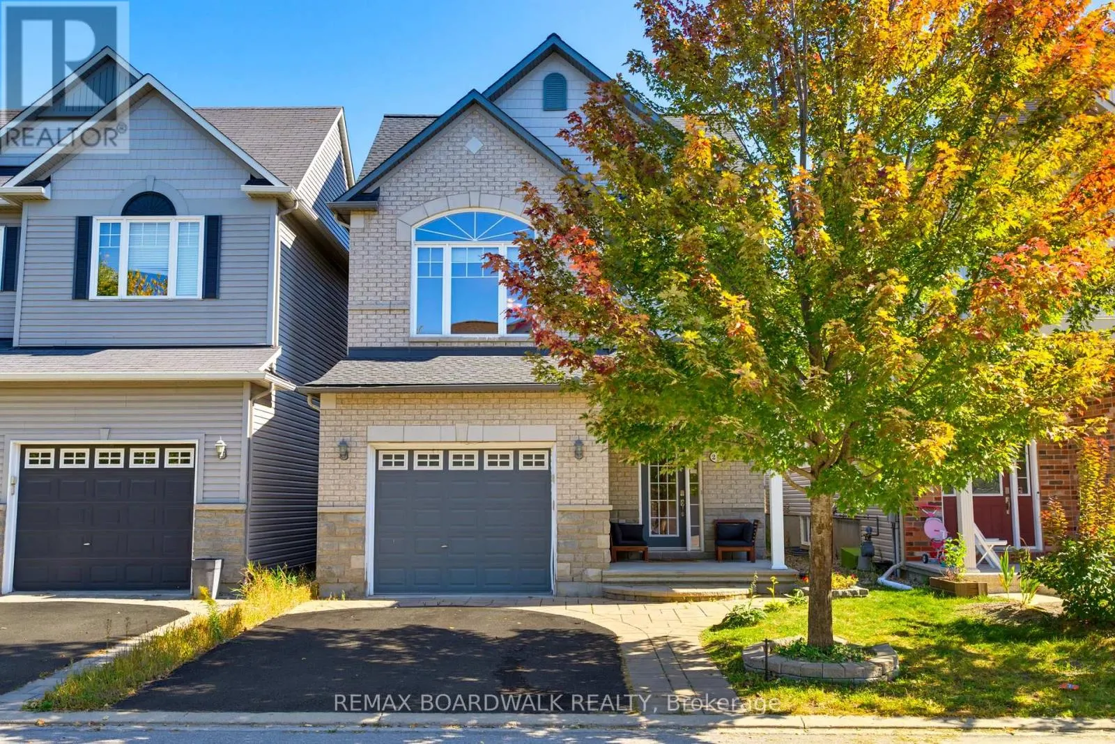 210 BROXBURN CRESCENT