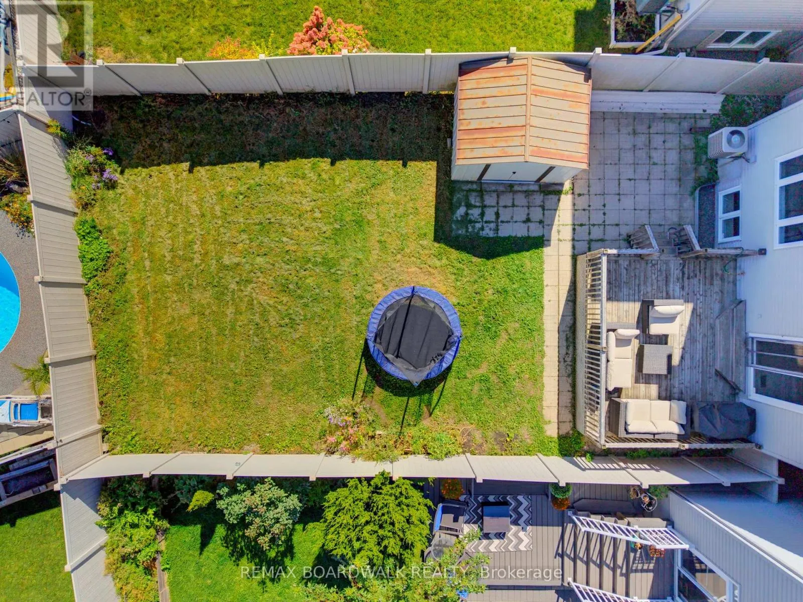 210 BROXBURN CRESCENT