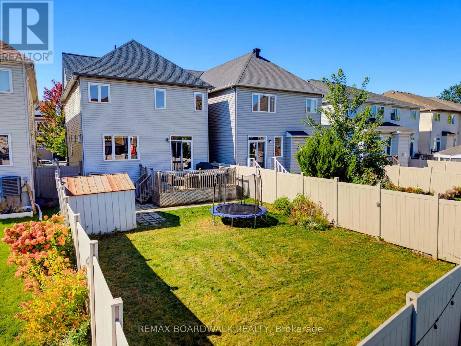 210 BROXBURN CRESCENT