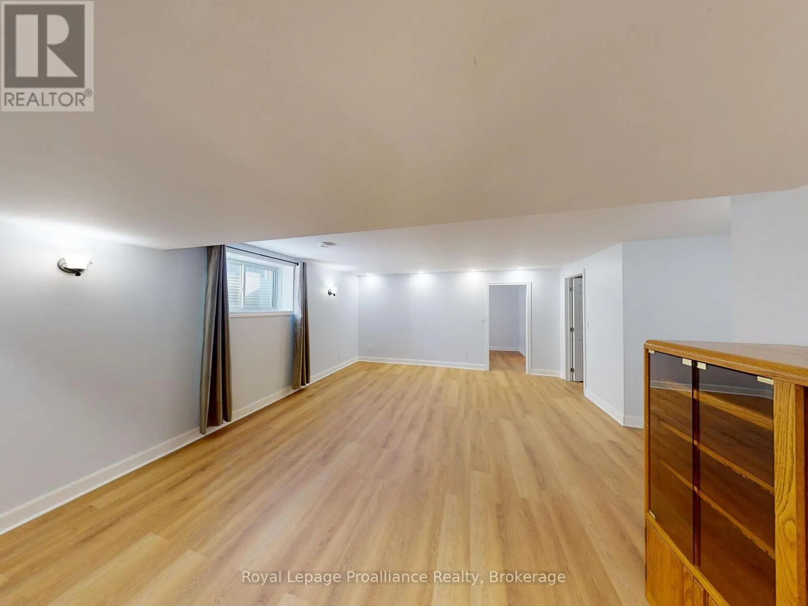 38 MERCEDES DRIVE