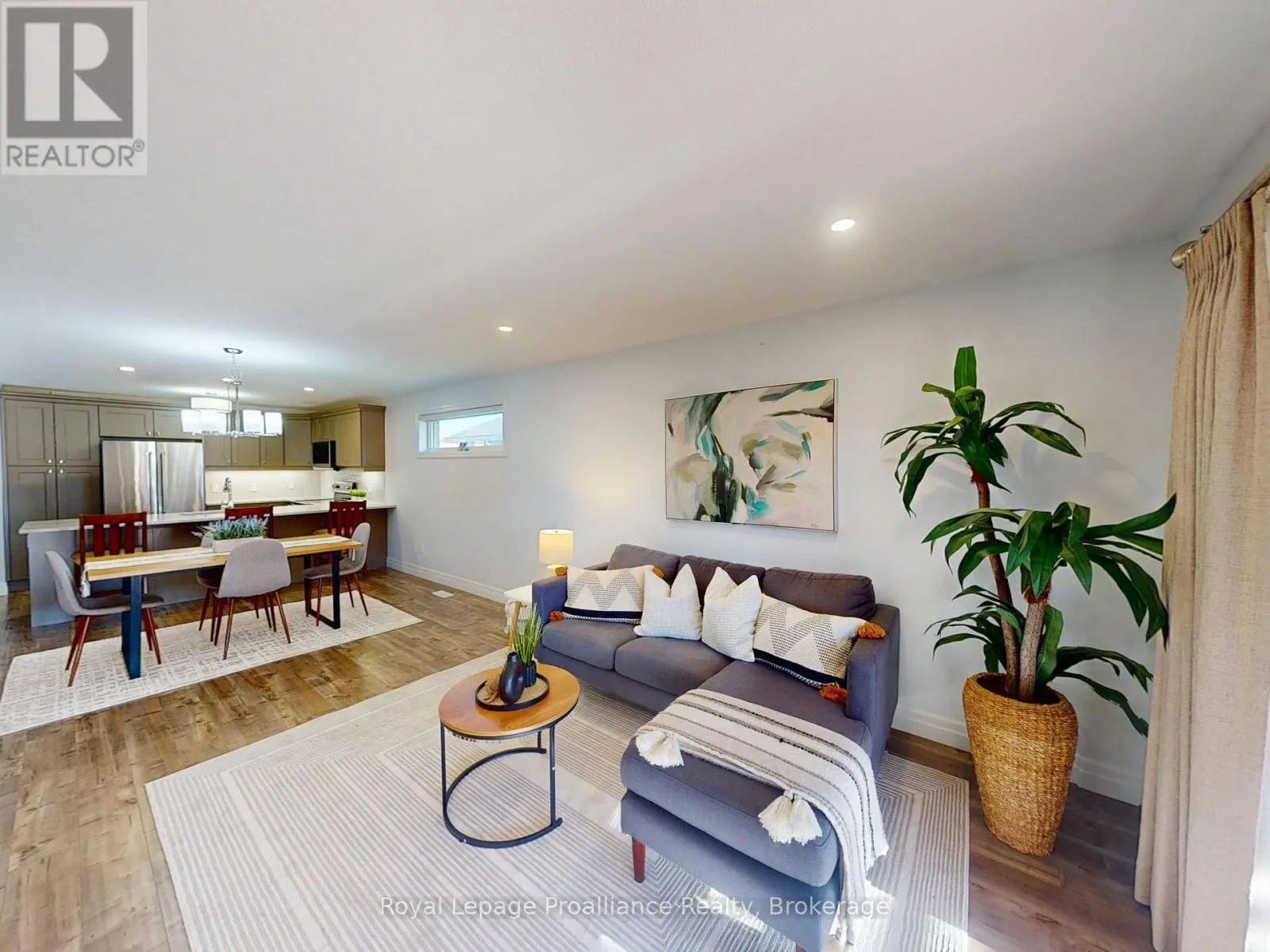 38 MERCEDES DRIVE