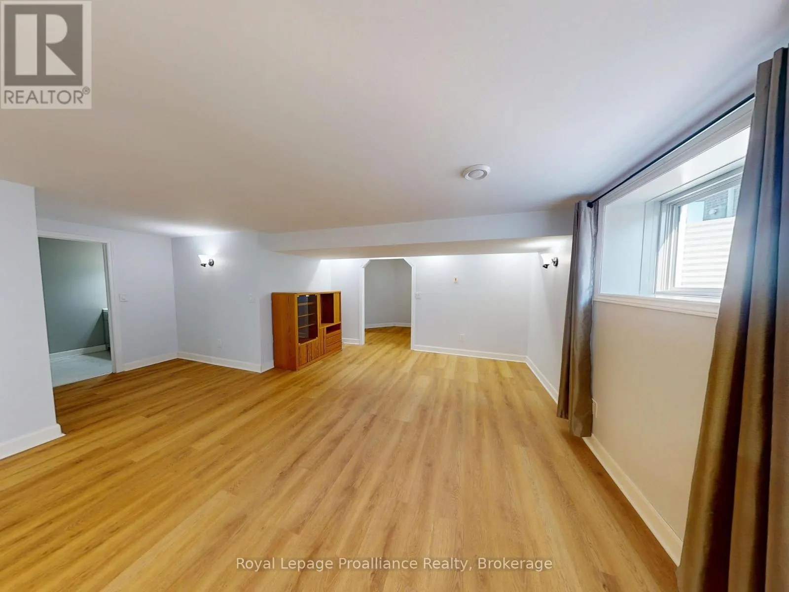 38 MERCEDES DRIVE