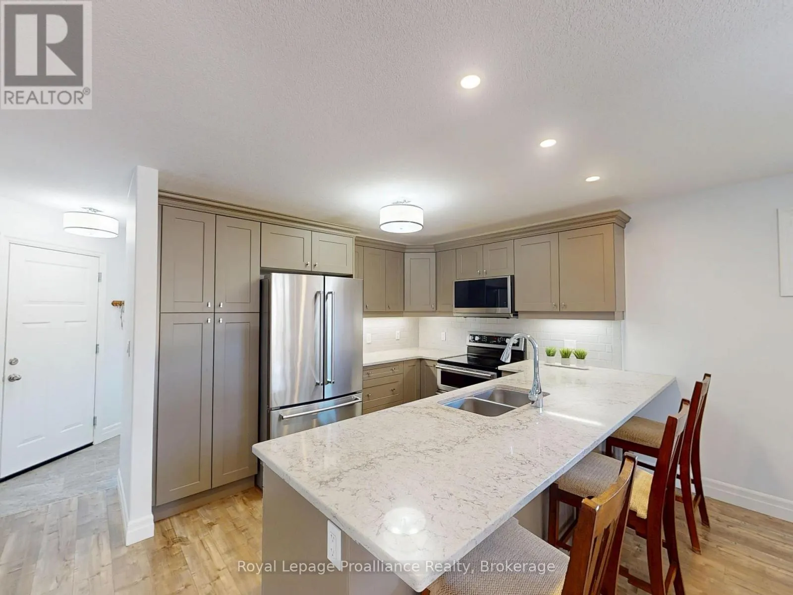 38 MERCEDES DRIVE