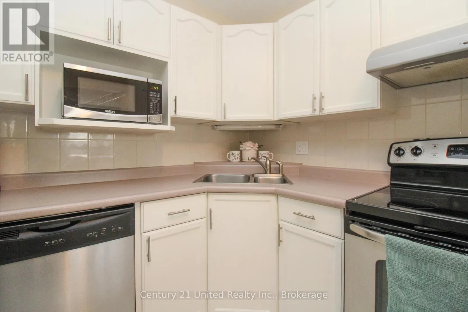 204 - 1110 CLONSILLA AVENUE #204