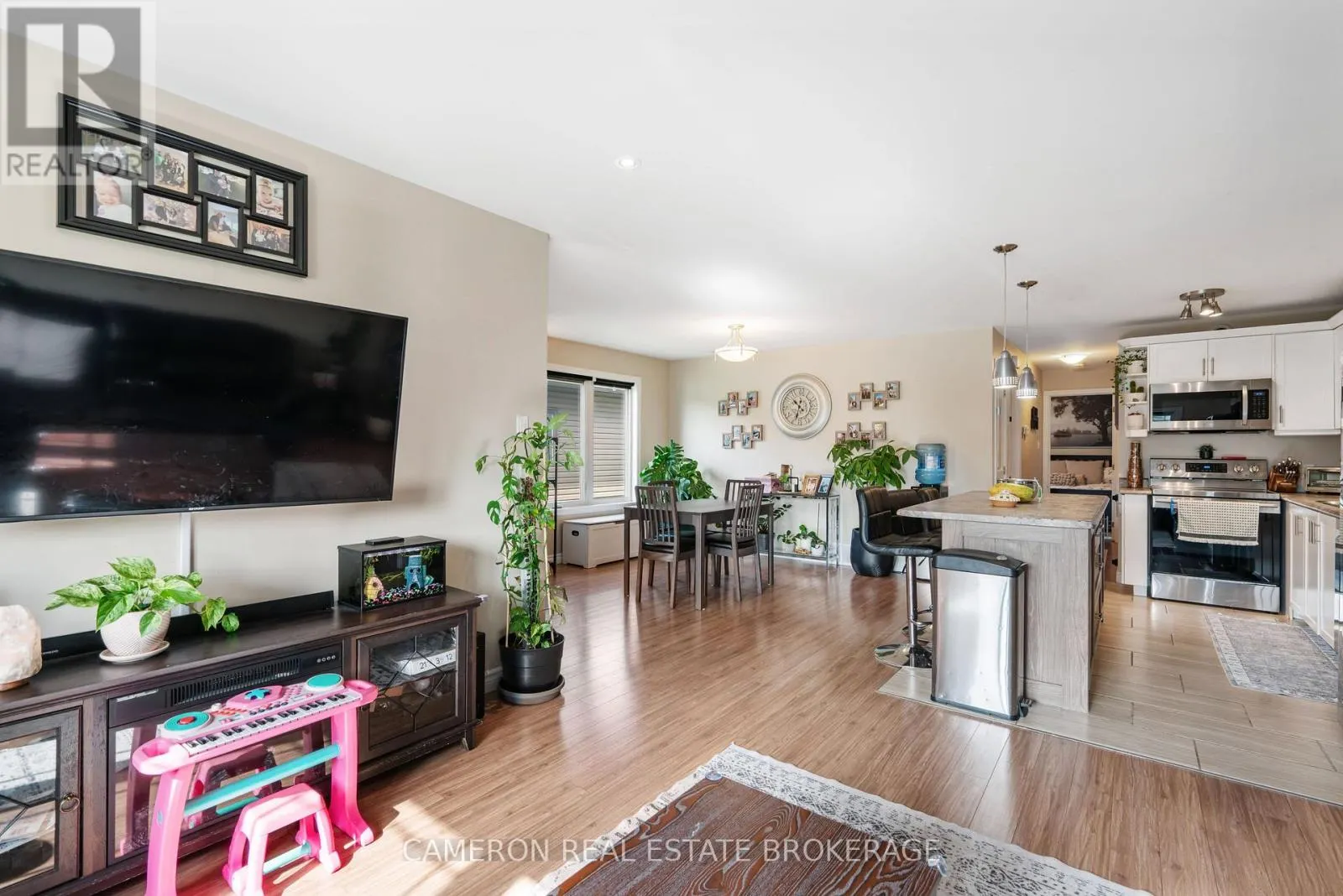 137 BELLWOOD DRIVE