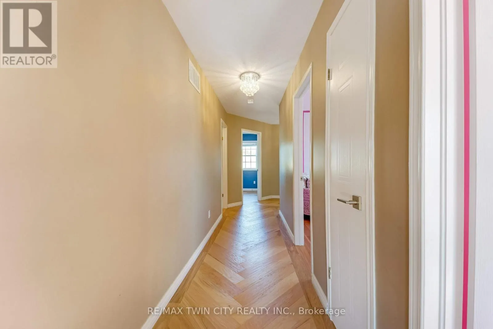 320 BRANDENBURG PLACE