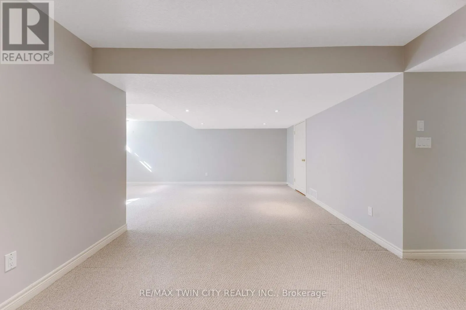 320 BRANDENBURG PLACE