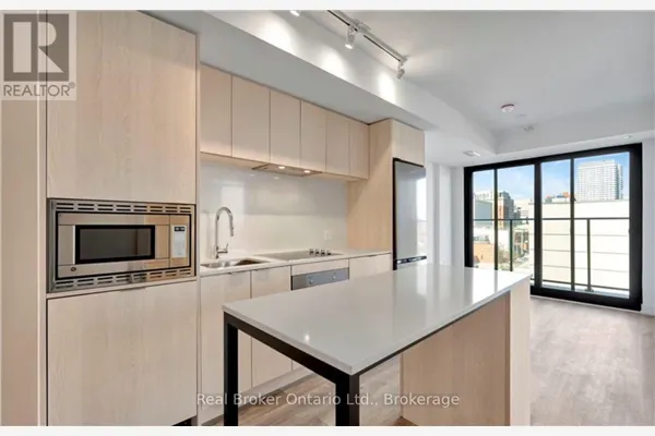 713 - 1 JARVIS STREET