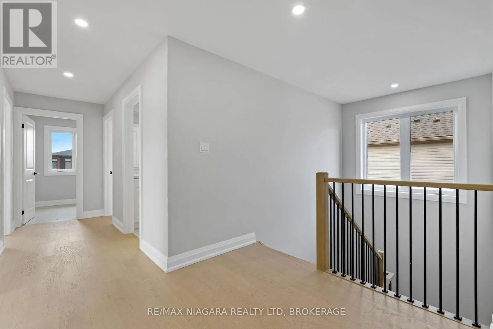 6136 CURLIN CRESCENT