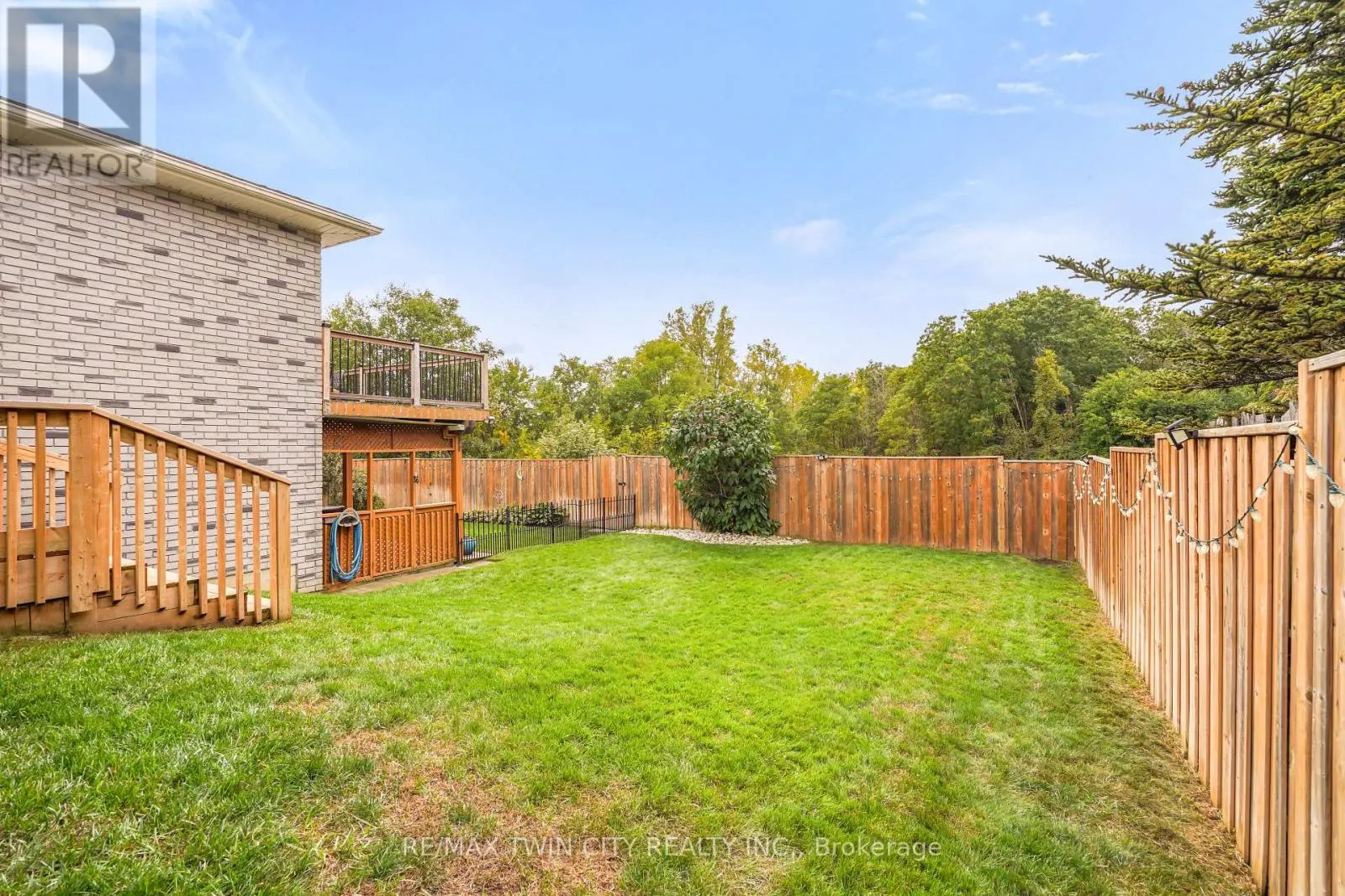 26 MACPHERSON DRIVE