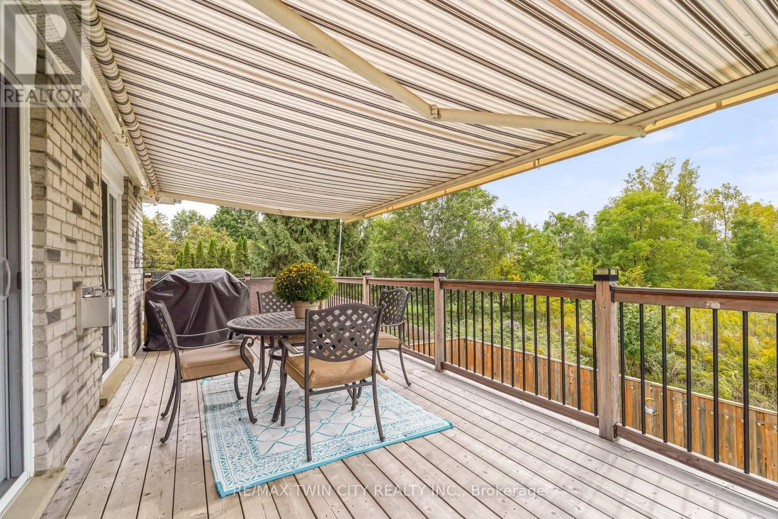 26 MACPHERSON DRIVE