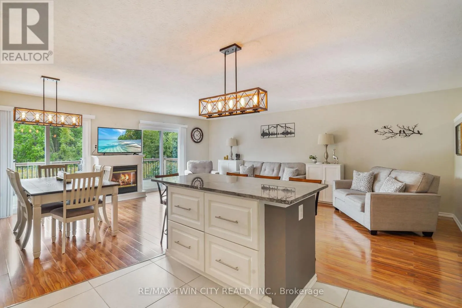 26 MACPHERSON DRIVE