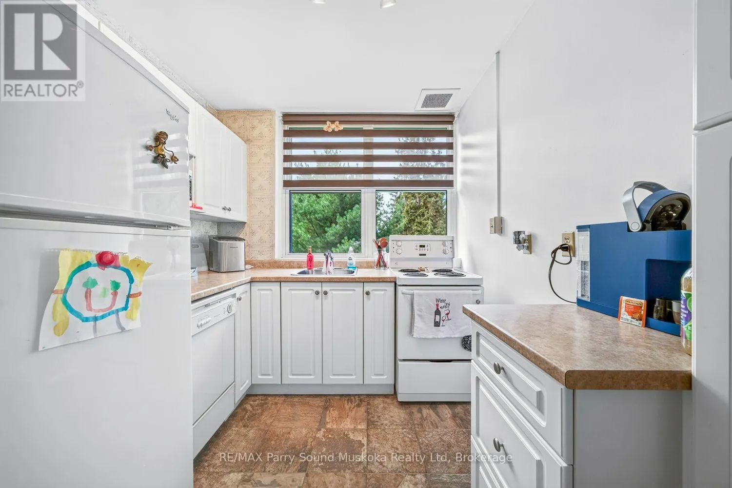 6 - 118 ISABELLA STREET #6