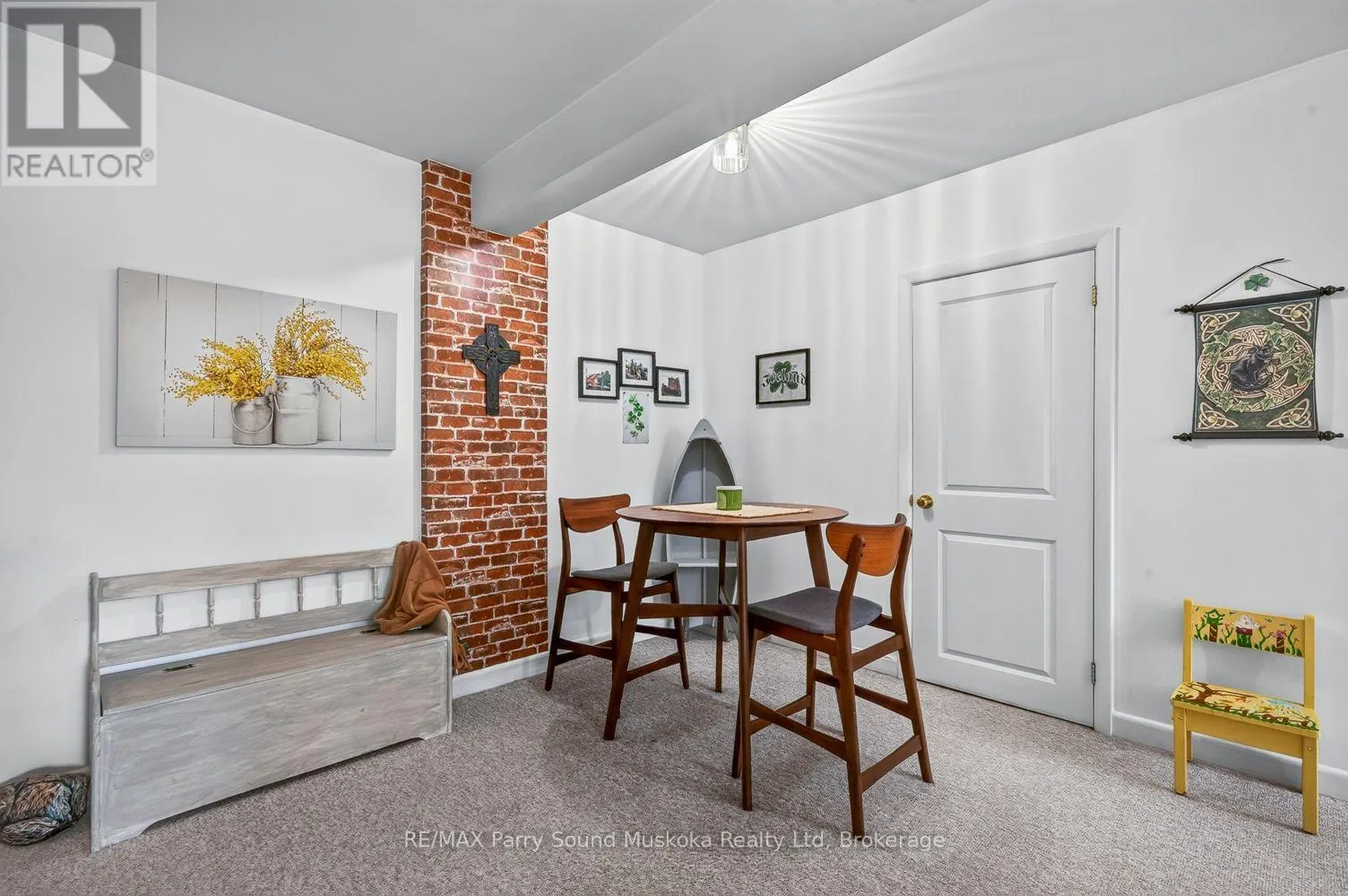 6 - 118 ISABELLA STREET #6