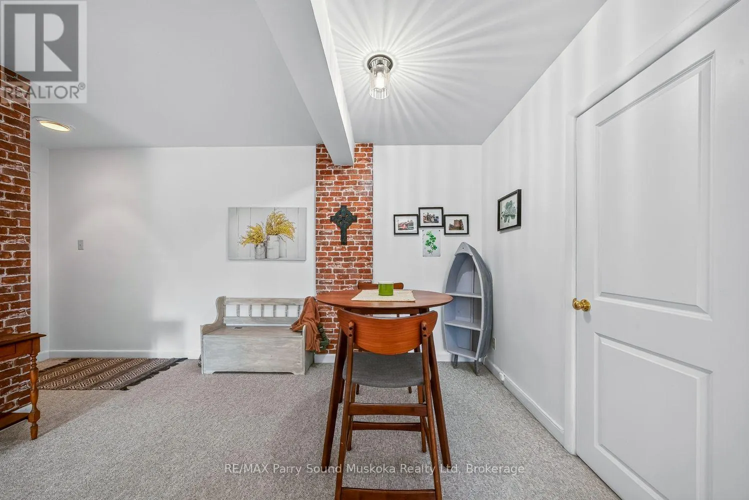 6 - 118 ISABELLA STREET #6