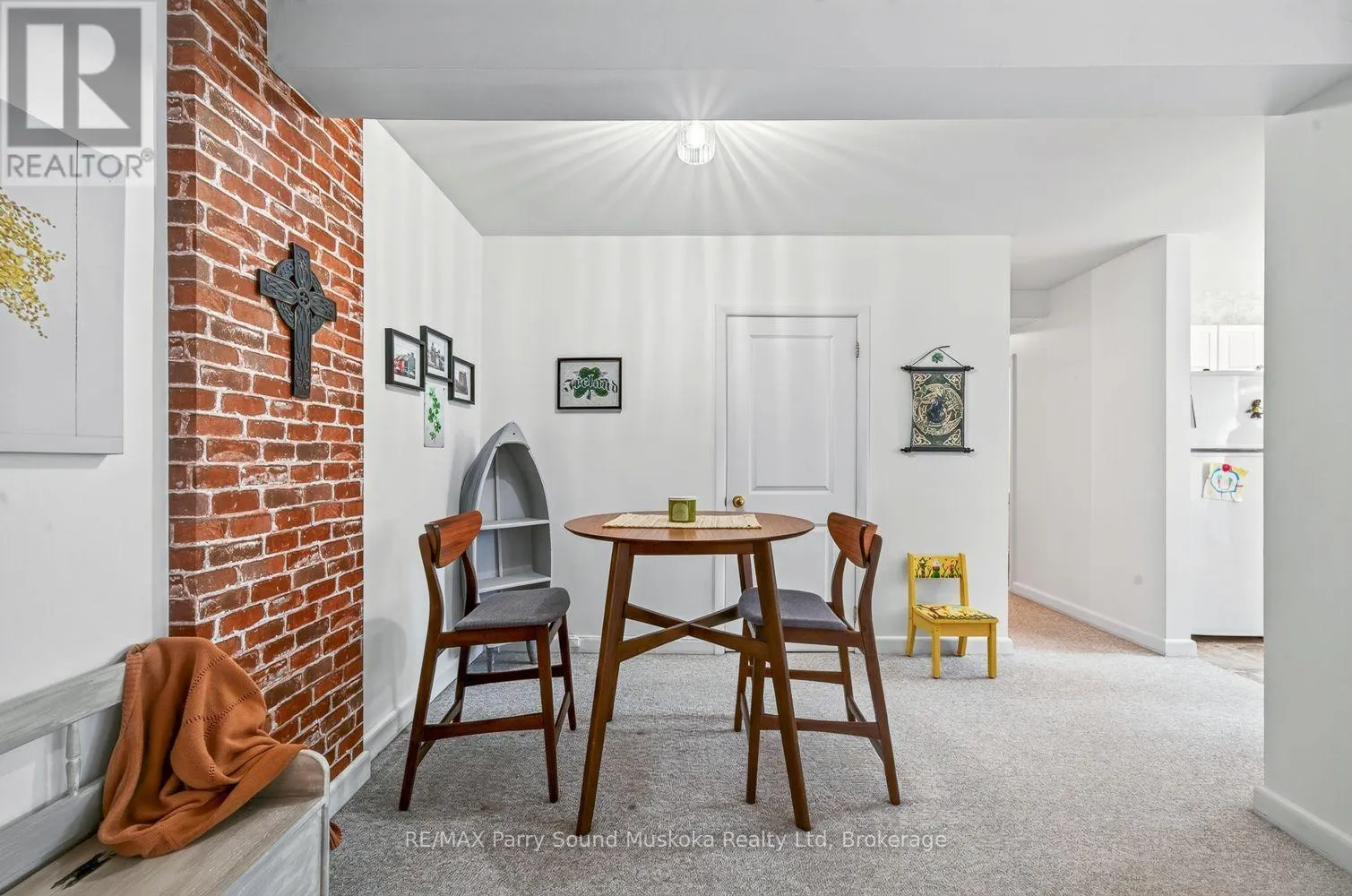 6 - 118 ISABELLA STREET #6
