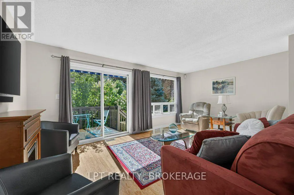 401 WATERLOO DRIVE