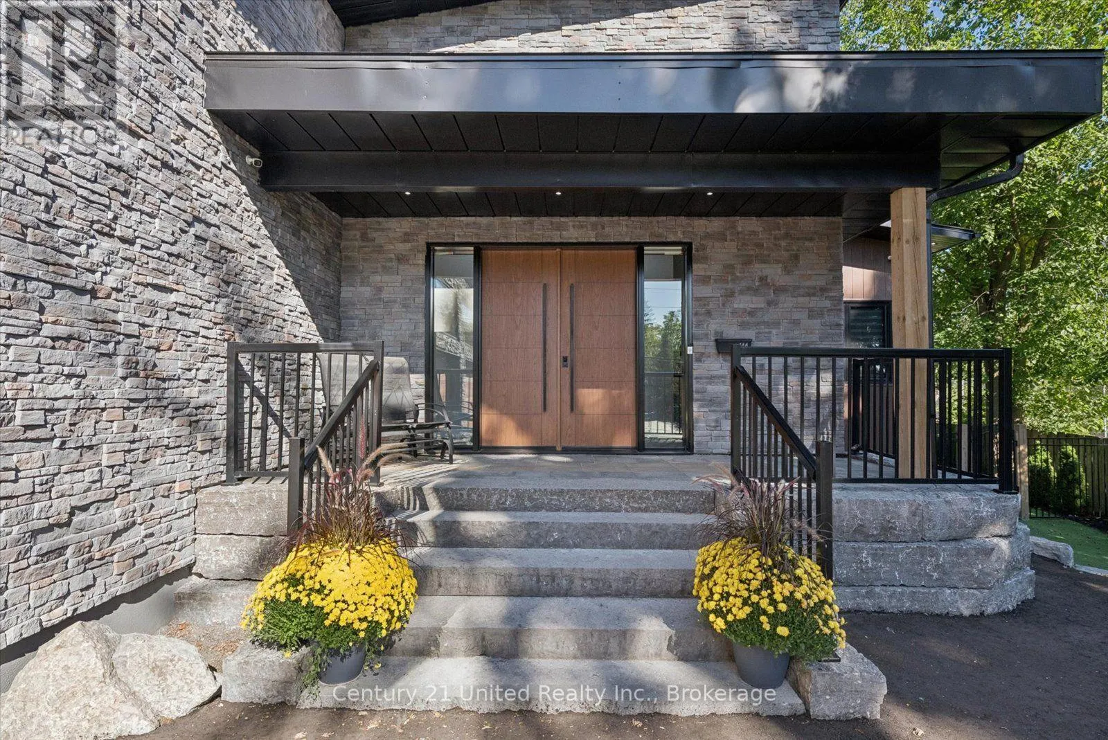 144 WALLIS DRIVE