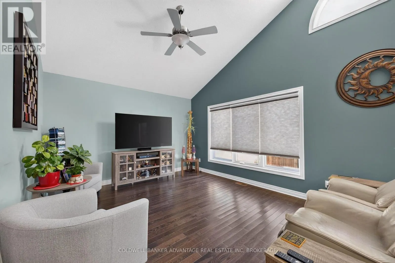 211 CLASSIC AVENUE