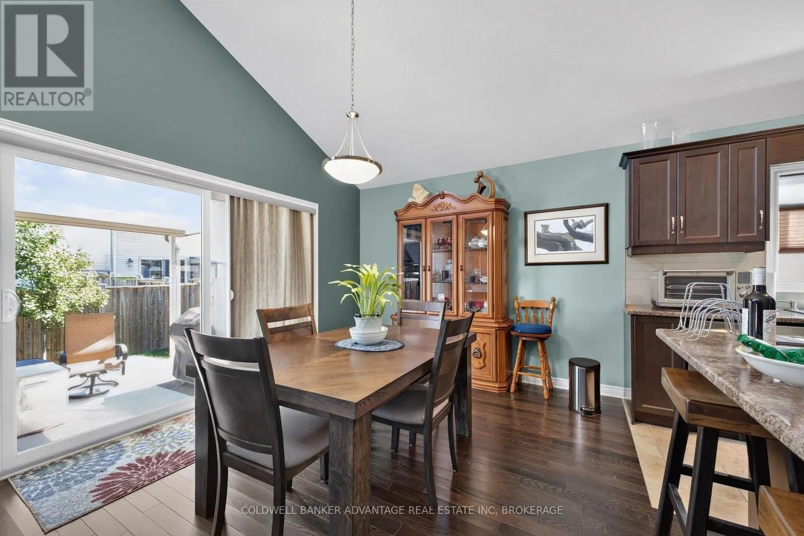 211 CLASSIC AVENUE