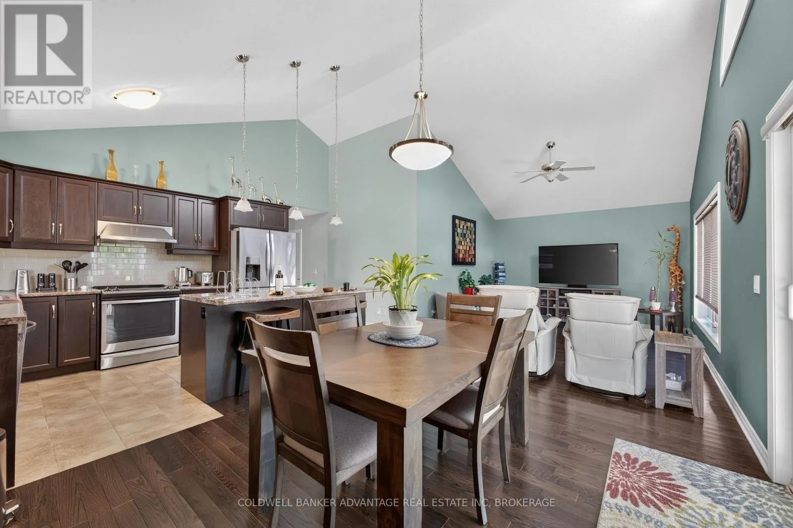 211 CLASSIC AVENUE