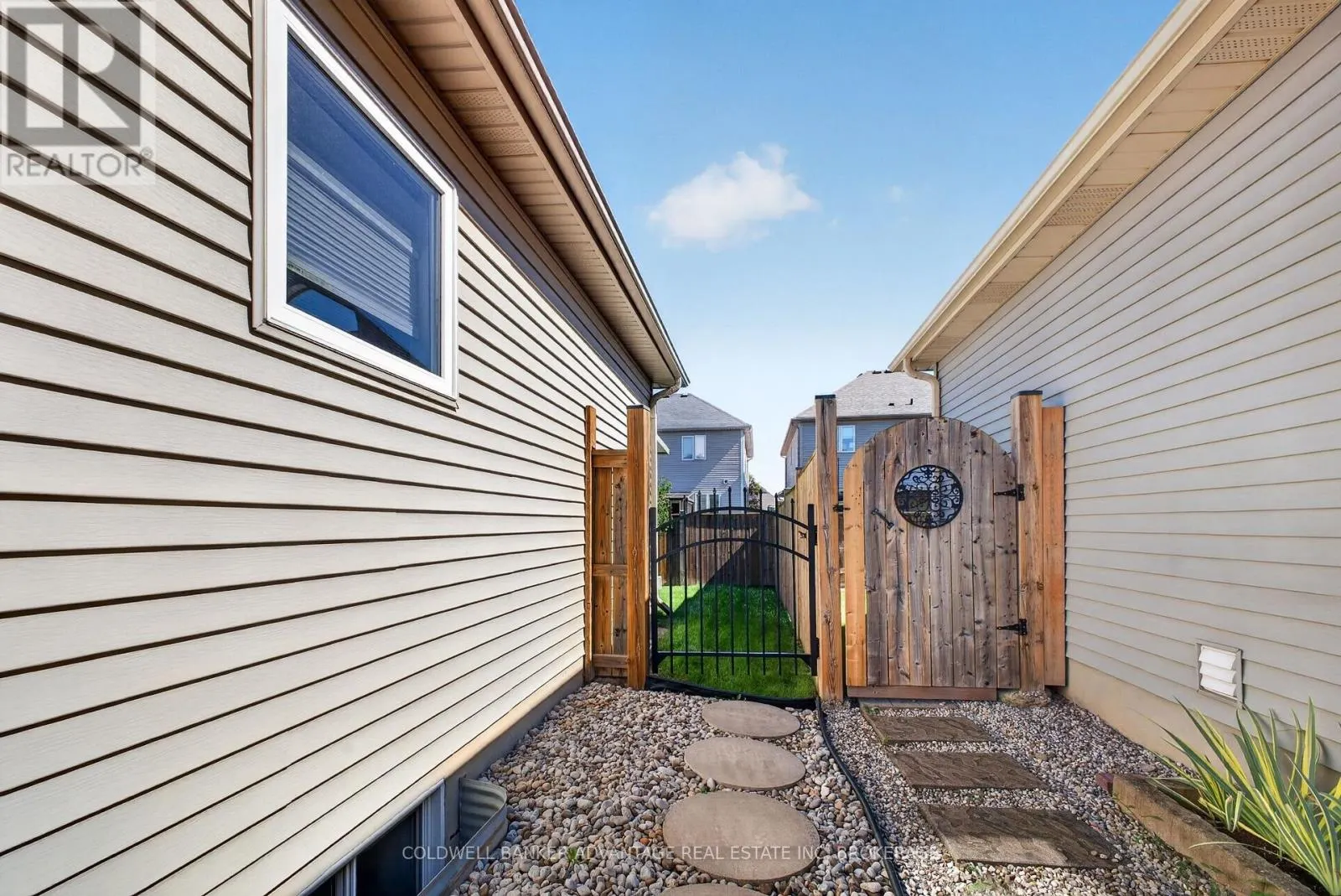 211 CLASSIC AVENUE