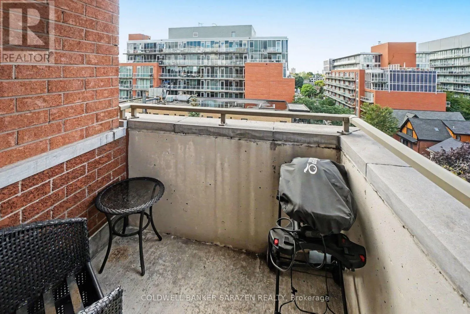 701 - 320 MCLEOD STREET