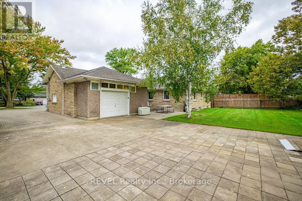340 THORNWOOD AVENUE