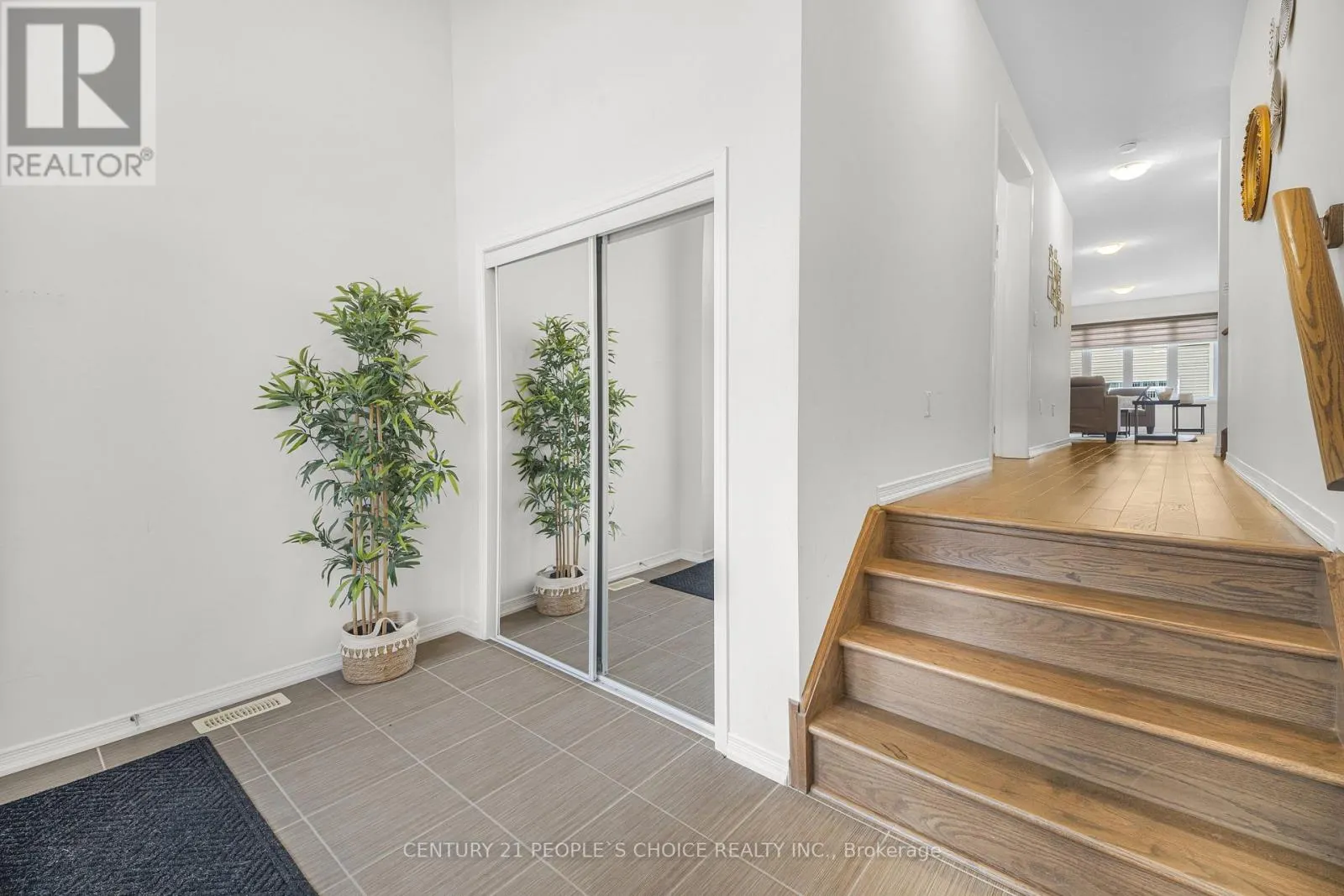 UPPER - 3 SARA DRIVE