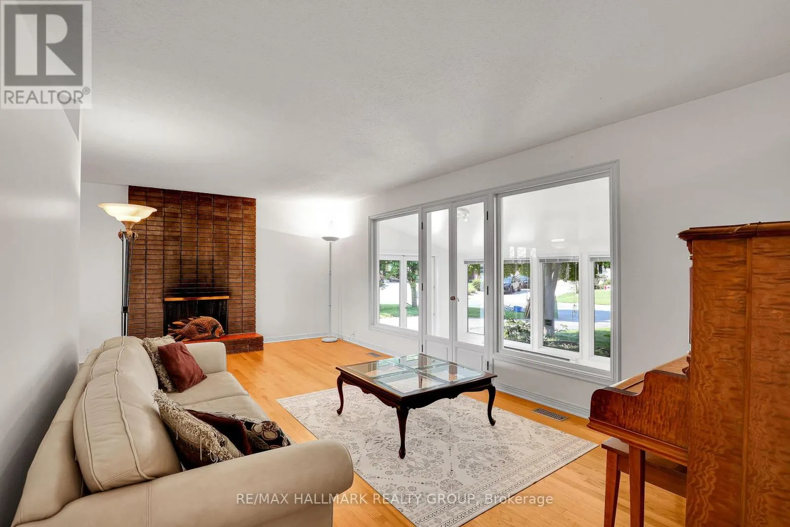 37 LYALL STREET