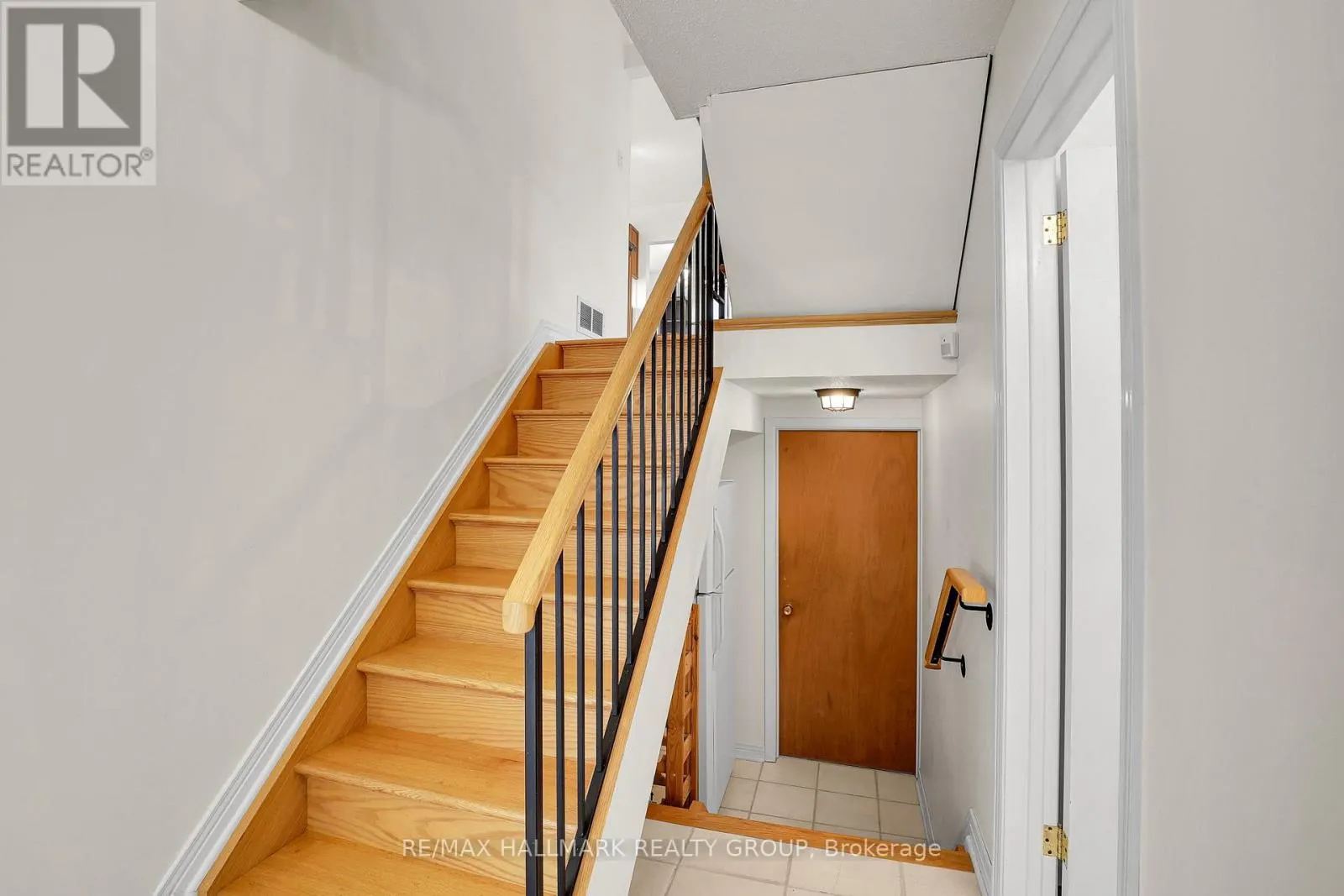 37 LYALL STREET