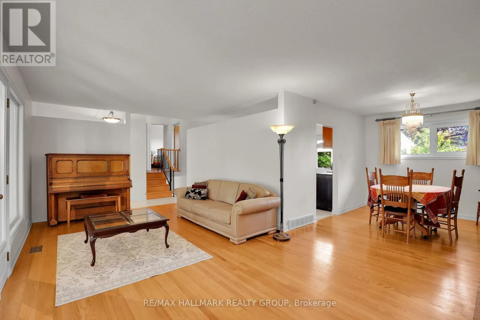 37 LYALL STREET