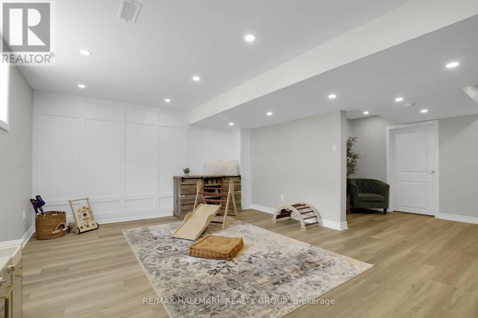 636 EAGLE CREST HEIGHTS